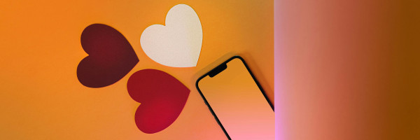 smartphone and hearts